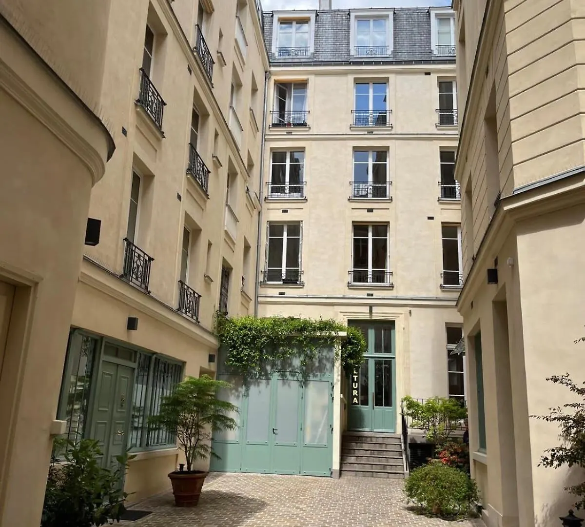 Saint Antoine Citycosy Parigi 0*,